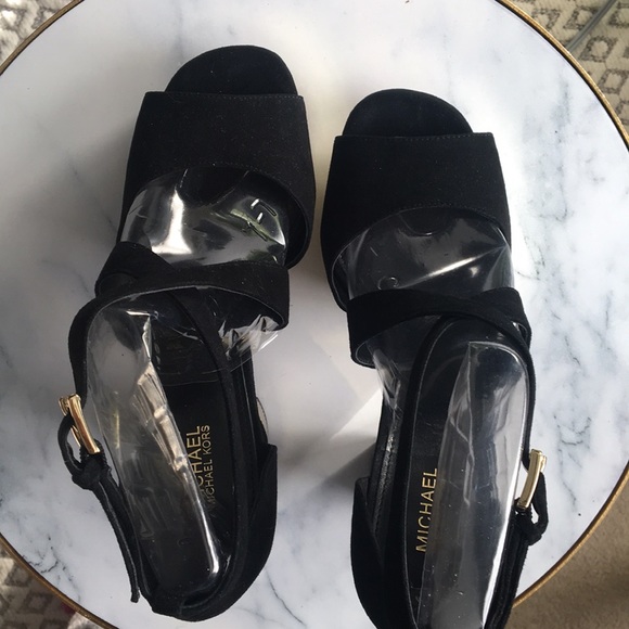 NEW Black + Gold Suede Gorgeous Michael Kors Platform Heels - Picture 10 of 14